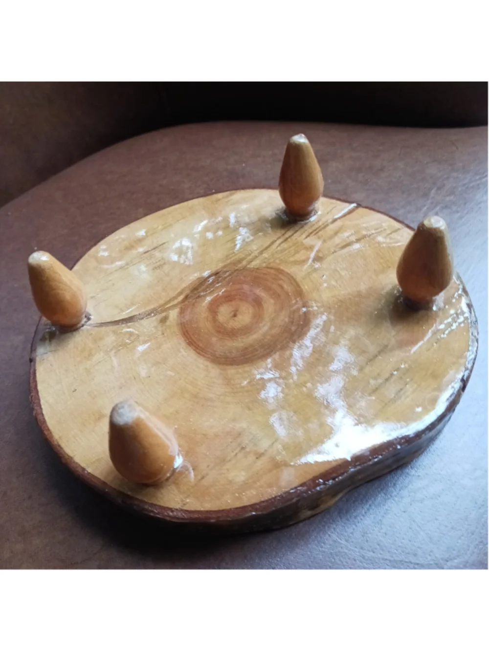 VTG Birch Slab Charcuterie Pedestal Shellac Handmade Folk Art Primitive